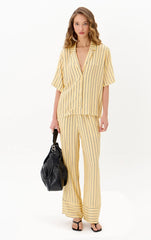 CAMISA MANGA CURTA LISTRADA AMARELA