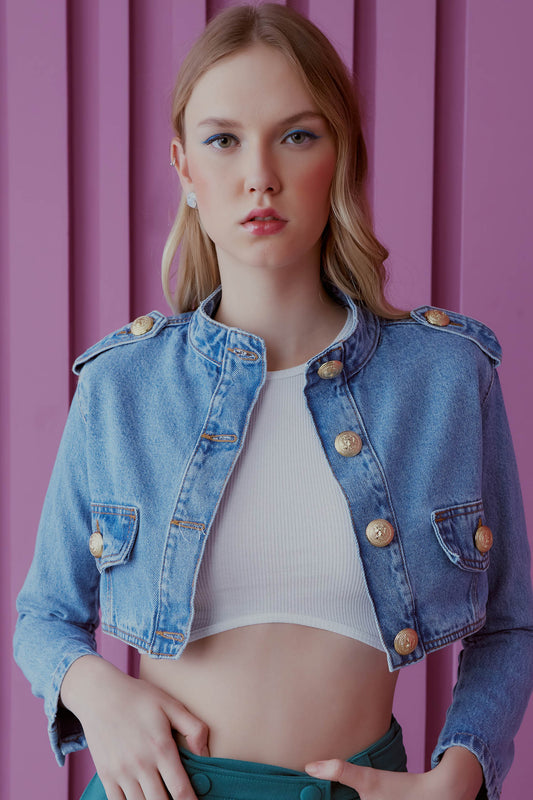 JAQUETA JEANS CROPPED BOTÕES LION JEANS CLARO