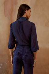 BLUSA MANGA LONGA DETALHE CANELADO AZUL ECLIPSE