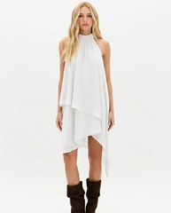 VESTIDO CURTO ASSIMÉTRICO FRENTE ÚNICA