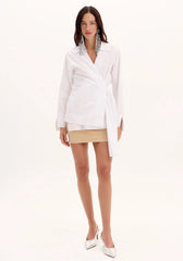 CAMISA COM AMARRAÇÃO LATERAL BRANCA