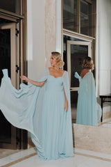 VESTIDO LONGO DE FESTA COM CAPA REMOVÍVEL AZUL SERENITY