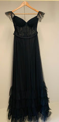 VESTIDO LONGO PRETO COM BABADOS TULE/RENDA