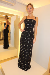 VESTIDO LONGO DECOTE RETO BORDADO PRETO