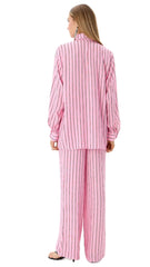 CALÇA RETA CINTURA MÉDIA ESTAMPADA ROSA