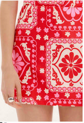 SAIA CURTA ESTAMPADA VERMELHA