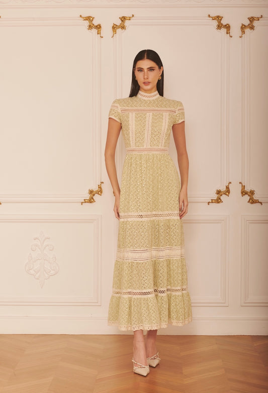 VESTIDO TECIDO BORDADO COM PAETÊ VERDE