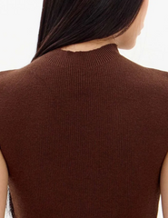BLUSA TRICÔ SEM MANGAS