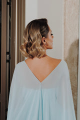 VESTIDO LONGO DE FESTA COM CAPA REMOVÍVEL AZUL SERENITY