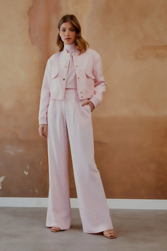 CASACO BOTÕES BOLSOS UTILITÁRIOS ROSA NEVOA