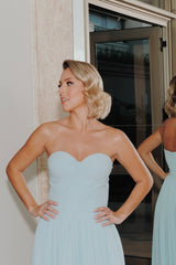 VESTIDO LONGO DE FESTA COM CAPA REMOVÍVEL AZUL SERENITY