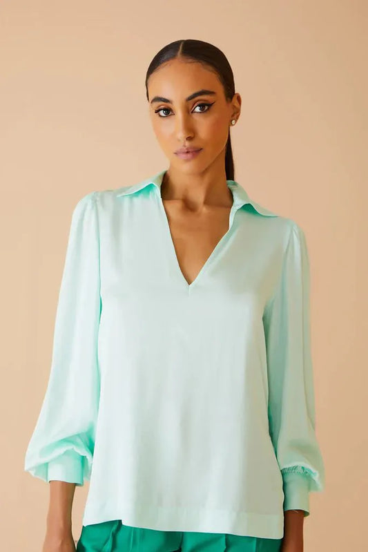 BLUSA DECOTE CAVADO VERDE MENTA