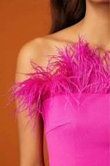 VESTIDO TOMARA QUE CAIA STRAPLESS PINK PLUMAS