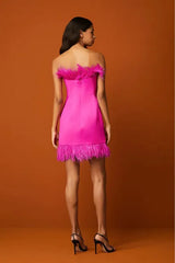 VESTIDO TOMARA QUE CAIA STRAPLESS PINK PLUMAS