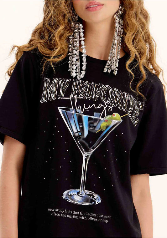 T-SHIRT OVERSIZED BRANCA COM ESTAMPA LOCAL DRINK