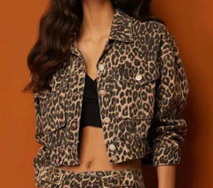 JAQUETA OVER CROPPED ANIMAL PRINT