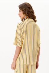 CAMISA MANGA CURTA LISTRADA AMARELA