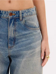 CALÇA JEANS BALLON CINTURA MÉDIA