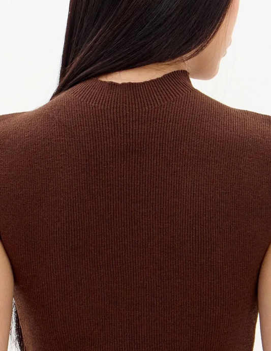 BLUSA TRICÔ SEM MANGAS