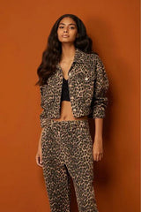 JAQUETA OVER CROPPED ANIMAL PRINT